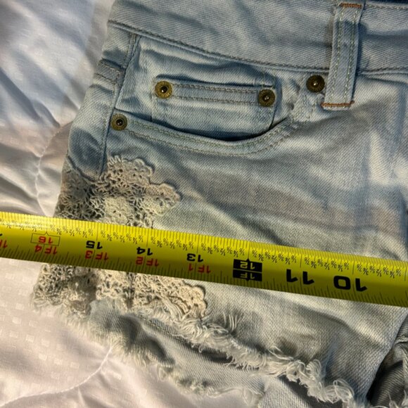 American Eagle Shorts Size 0 Embroidery - Picture 6 of 7